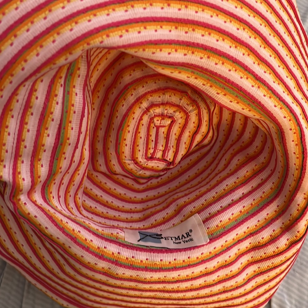 Pink Hat - Picture 3 of 3